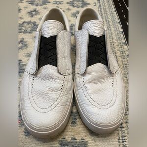 Nike Stefan janoksi 11.5
Elastic laces 
White leather 
Thread is almost new